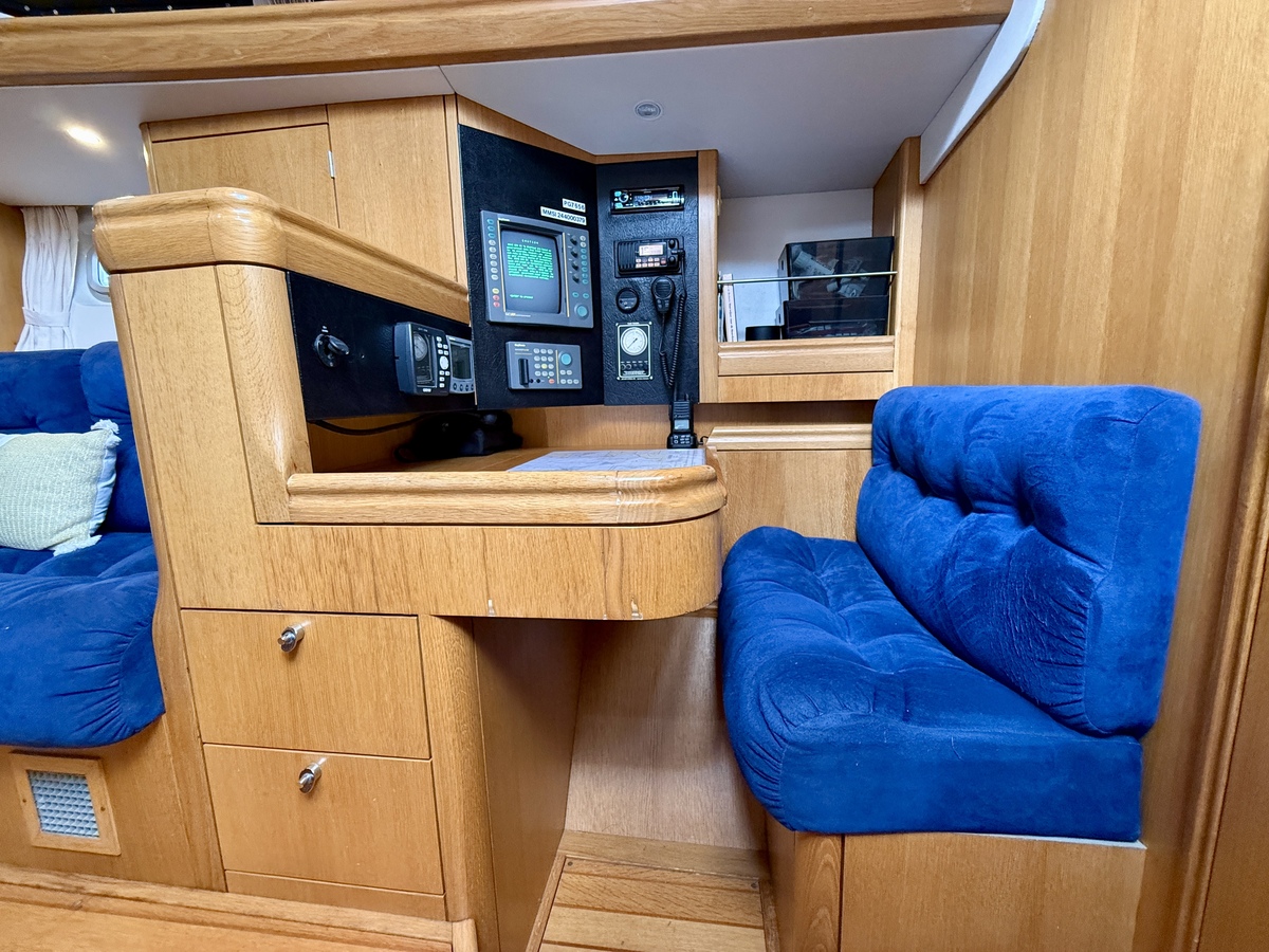 foto: 38 Oyster 45 Deck Saloon