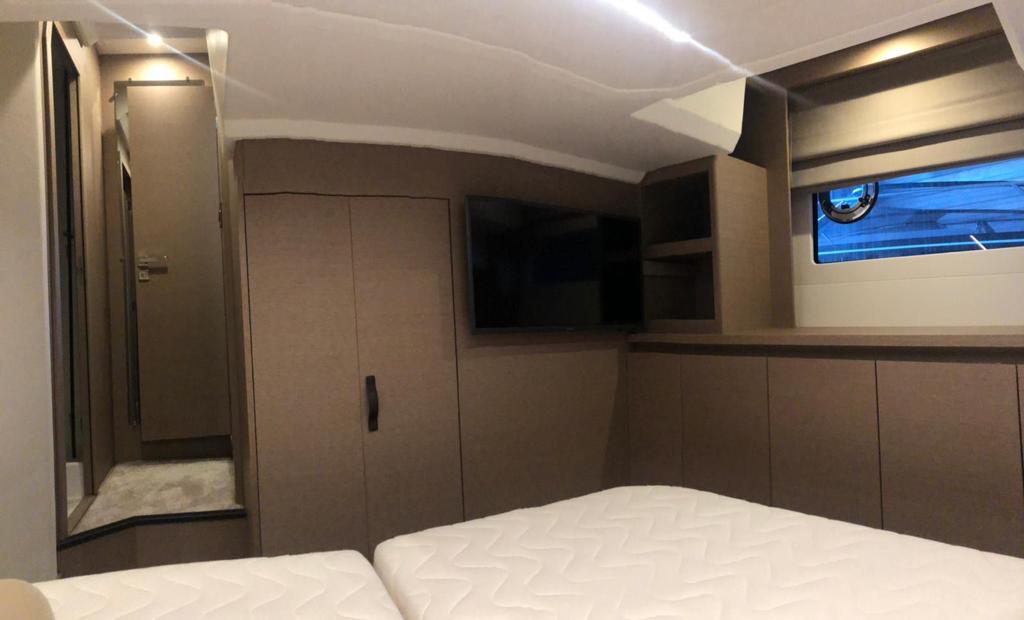 foto: 18 Prestige 420 Fly