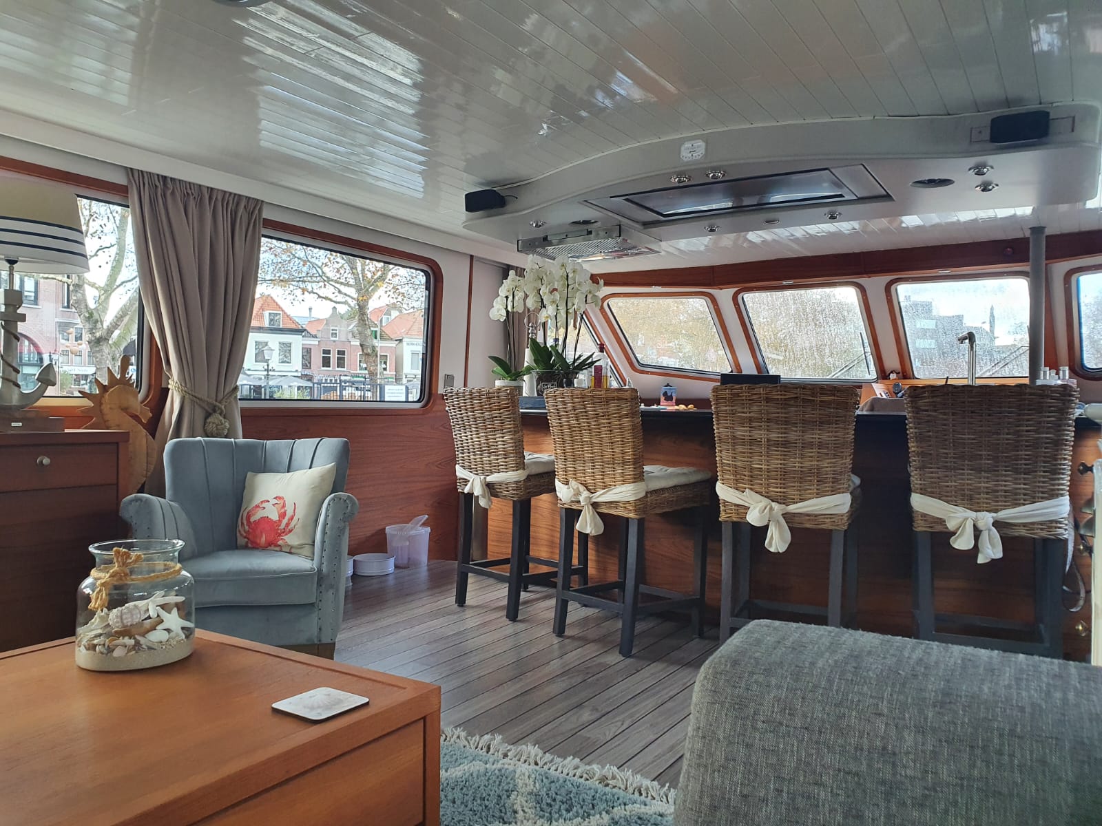 foto: 36 Jacabo 2300 (Varend woonschip)