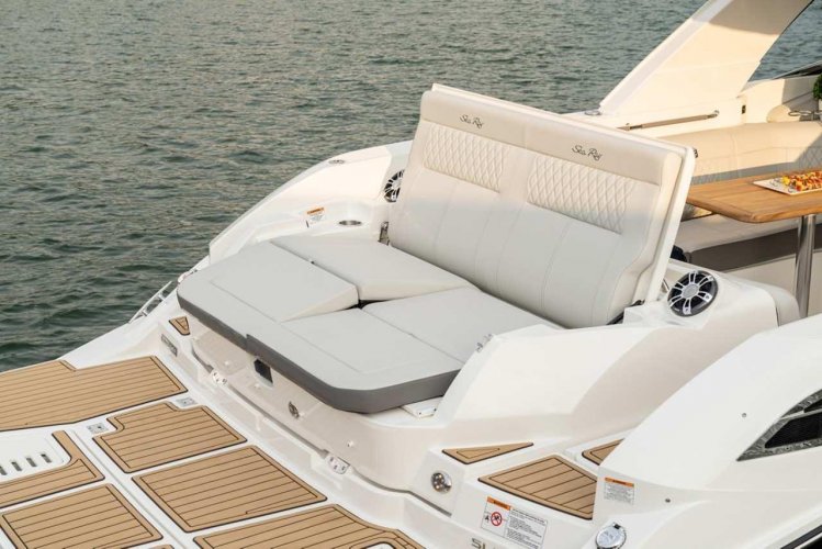 foto: 9 Sea Ray SLX 350