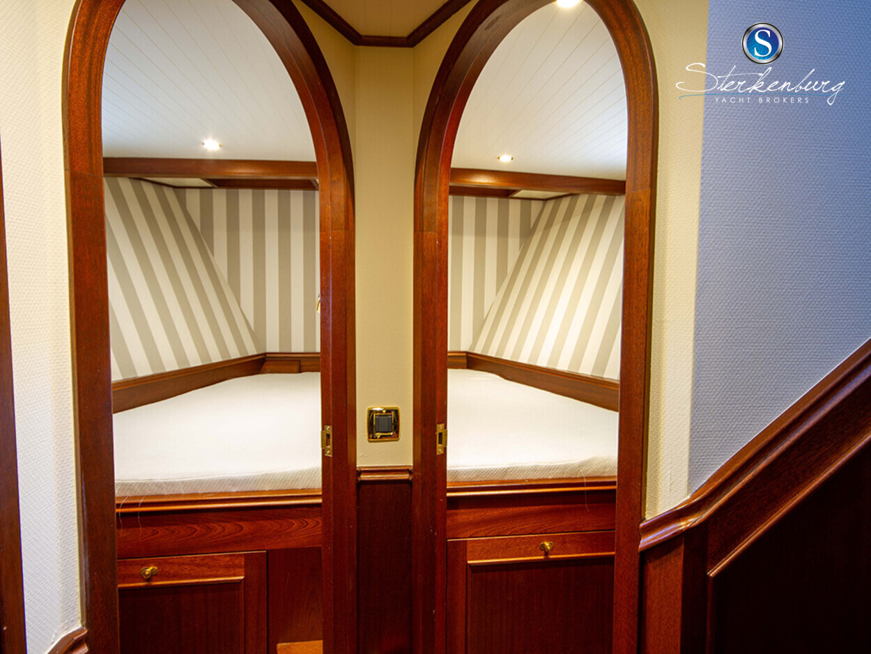 foto: 85 Alm Delfino 60