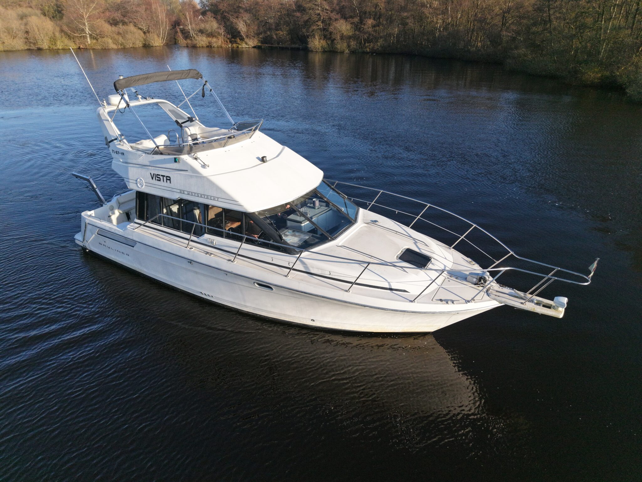 foto: 68 Bayliner Bayliner 3688 Flybridge