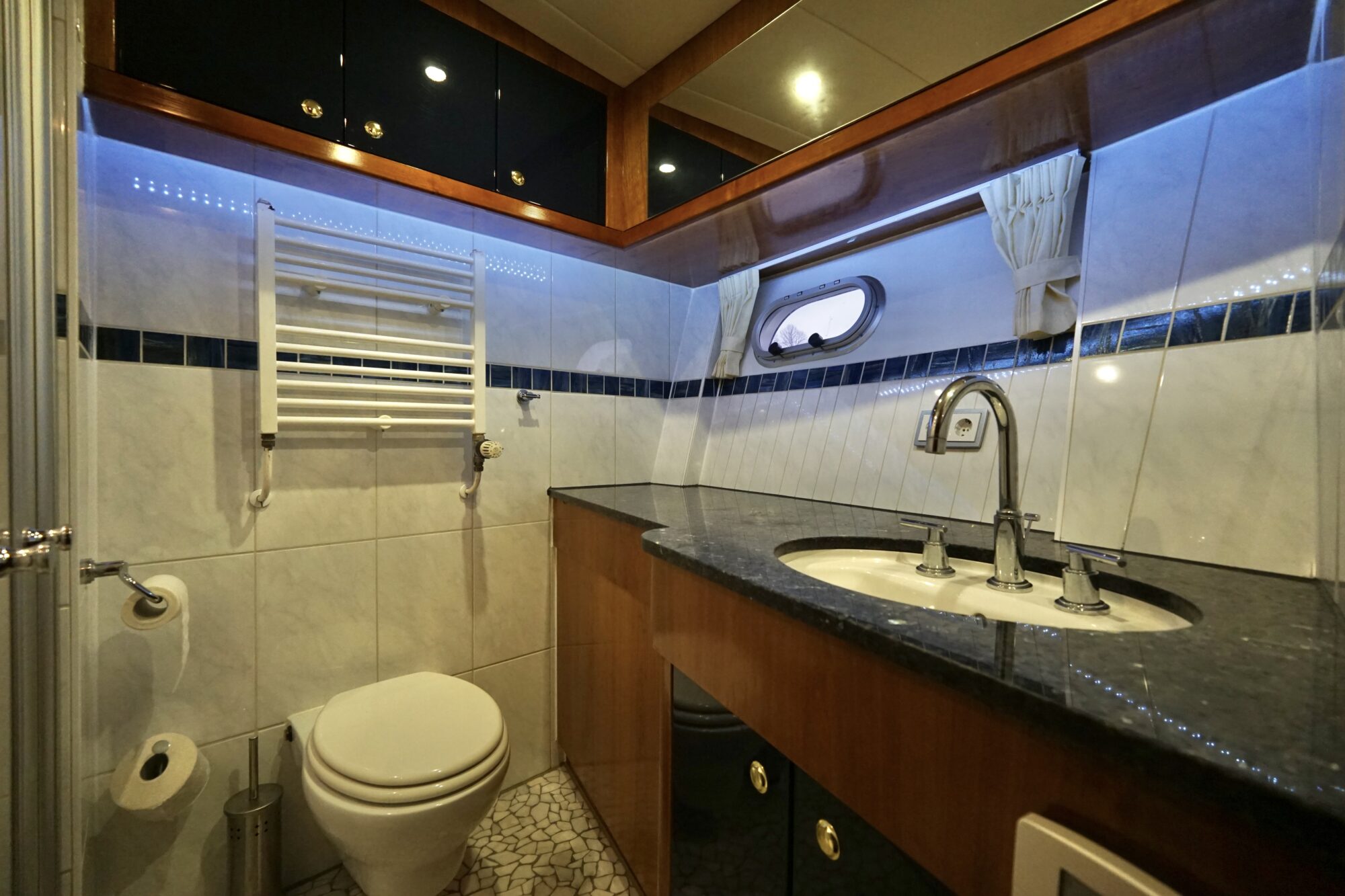 foto: 79 Van der Heijden Van der Heijden 17.00 Dynamic Deluxe VS