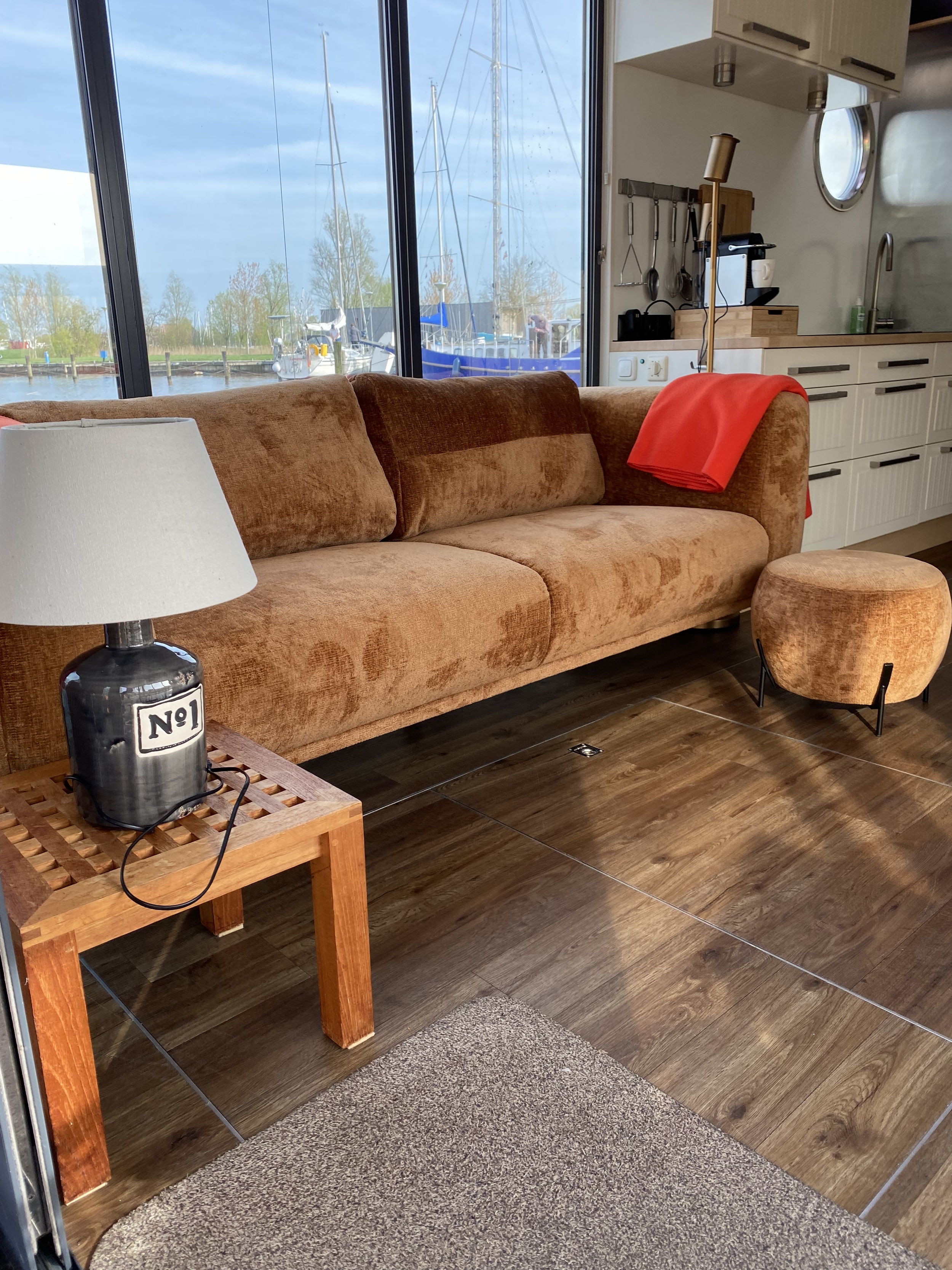 foto: 16 La Mare Houseboat Met Ligplaats Model DFS Aluminium