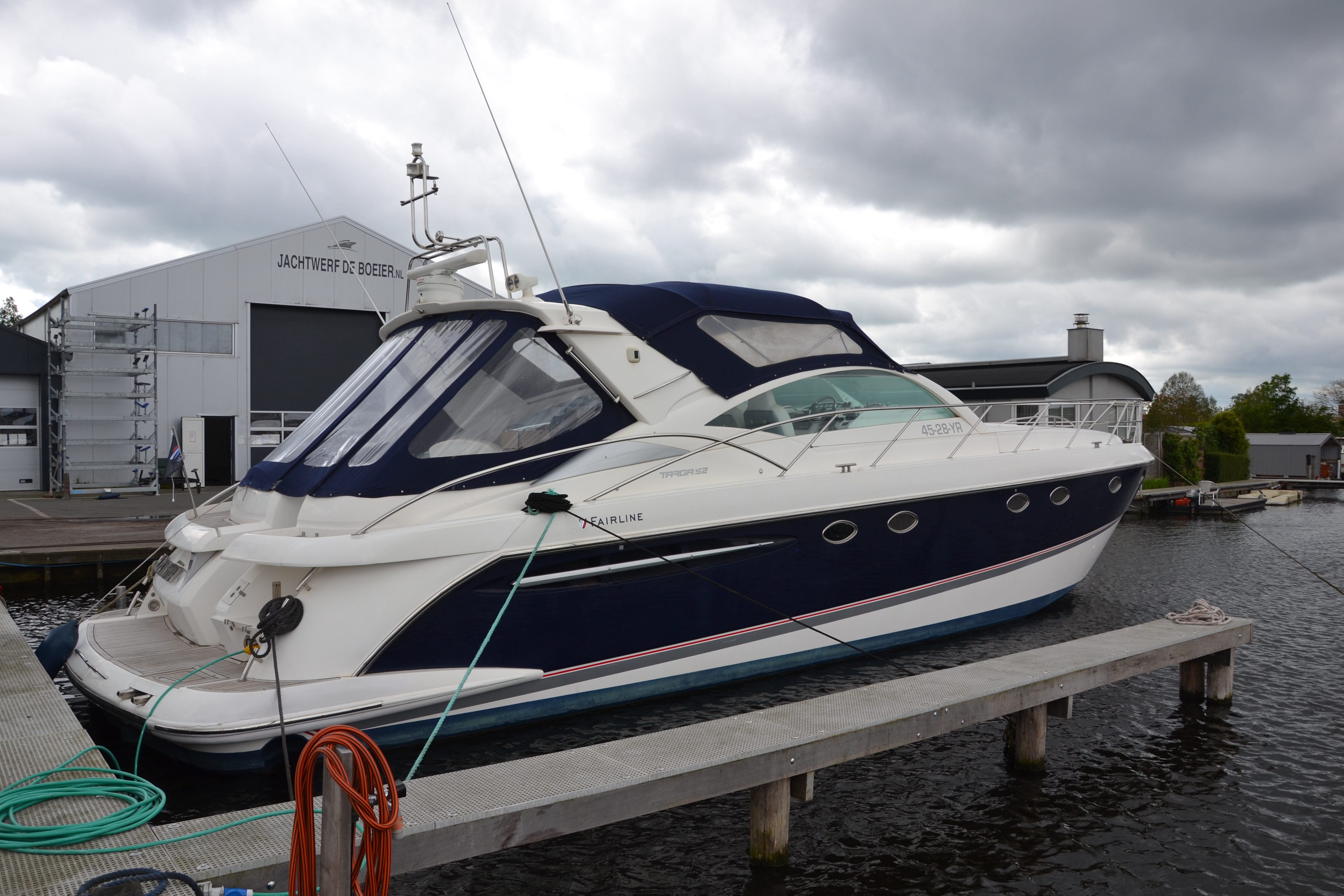 foto: 9 Fairline Targa 52