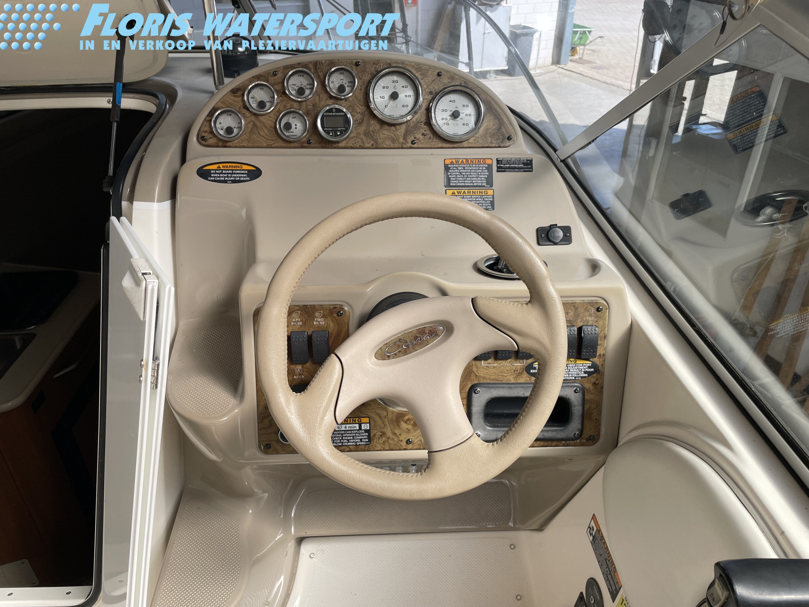 foto: 14 Bayliner 2455