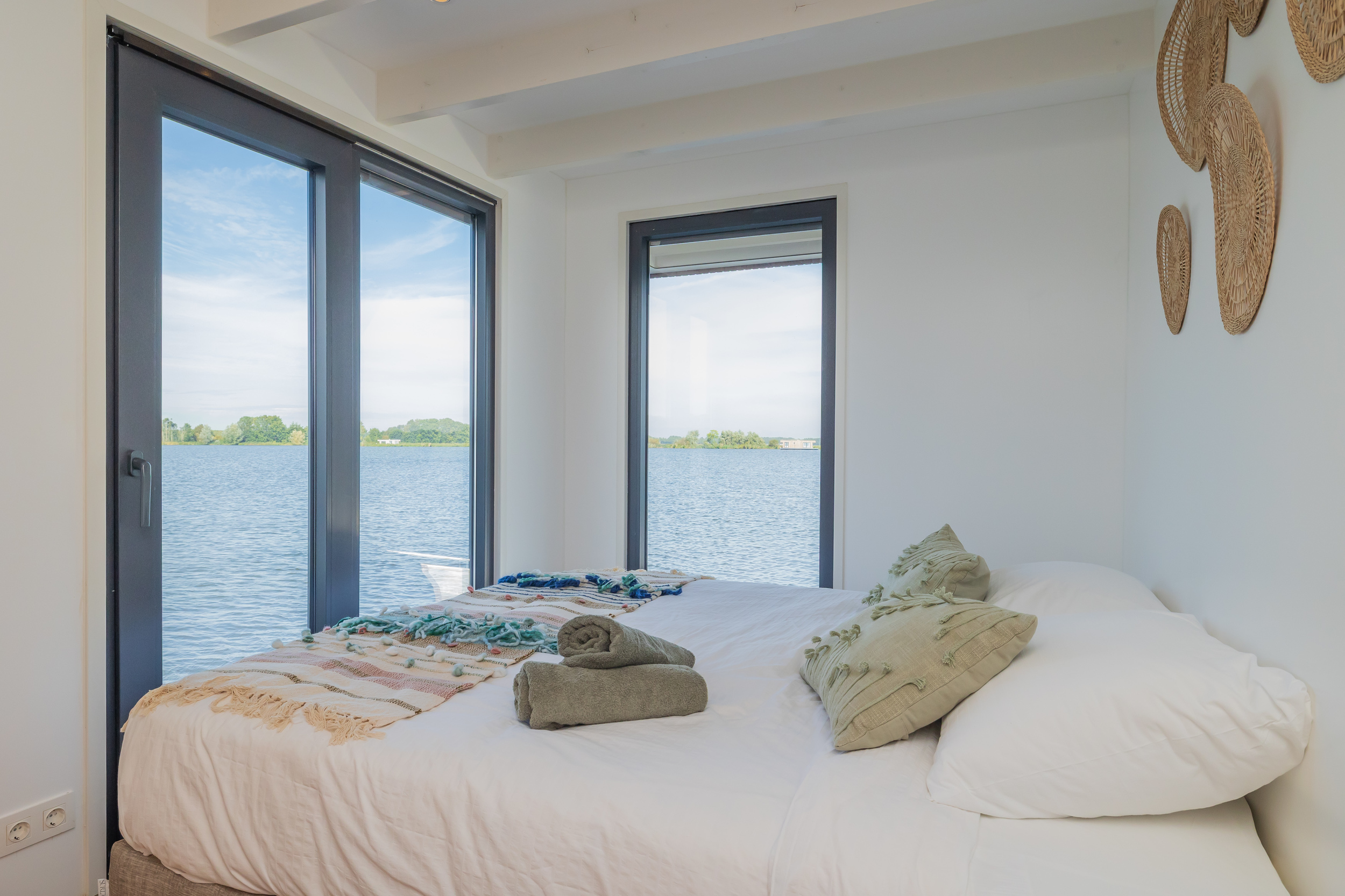 foto: 45 Surla (met Tender) Houseboat 15 Volledig Elektrisch With Charter