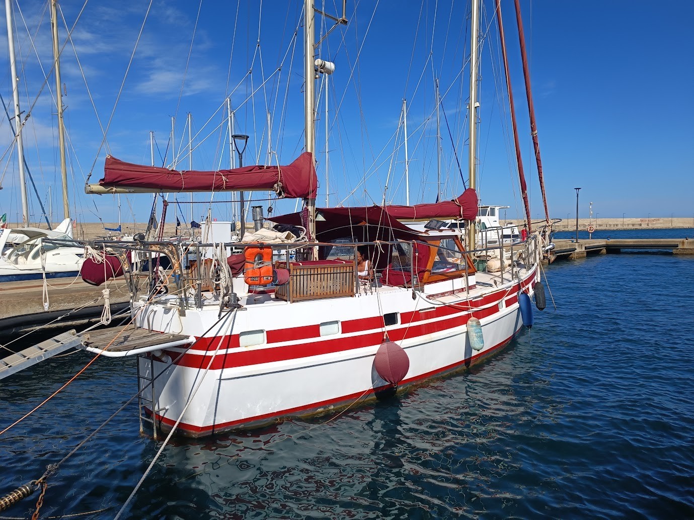 foto: 8 Suncoast 42 Ketch CC