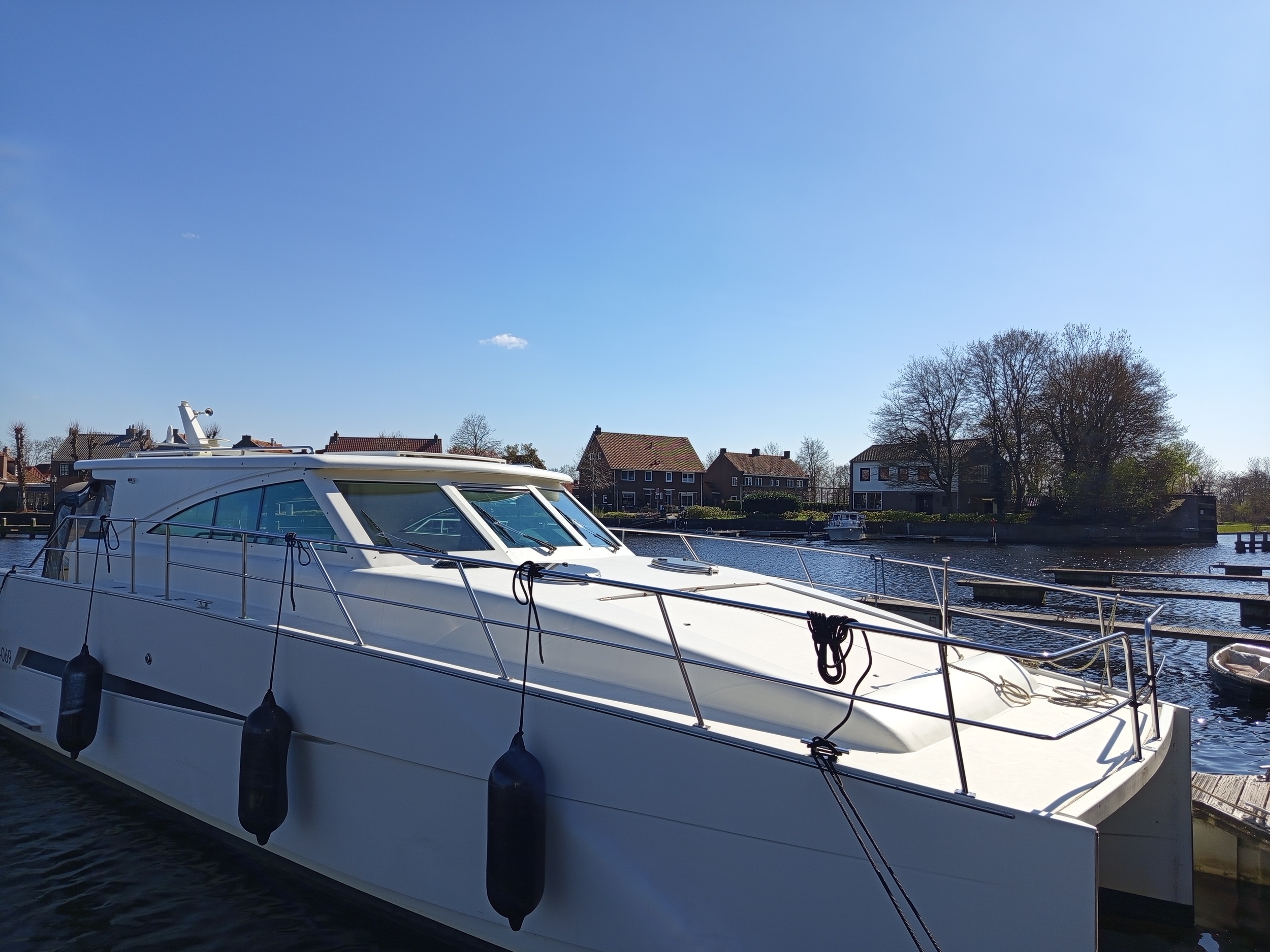 foto: 27 Motor Catamaran 12.5