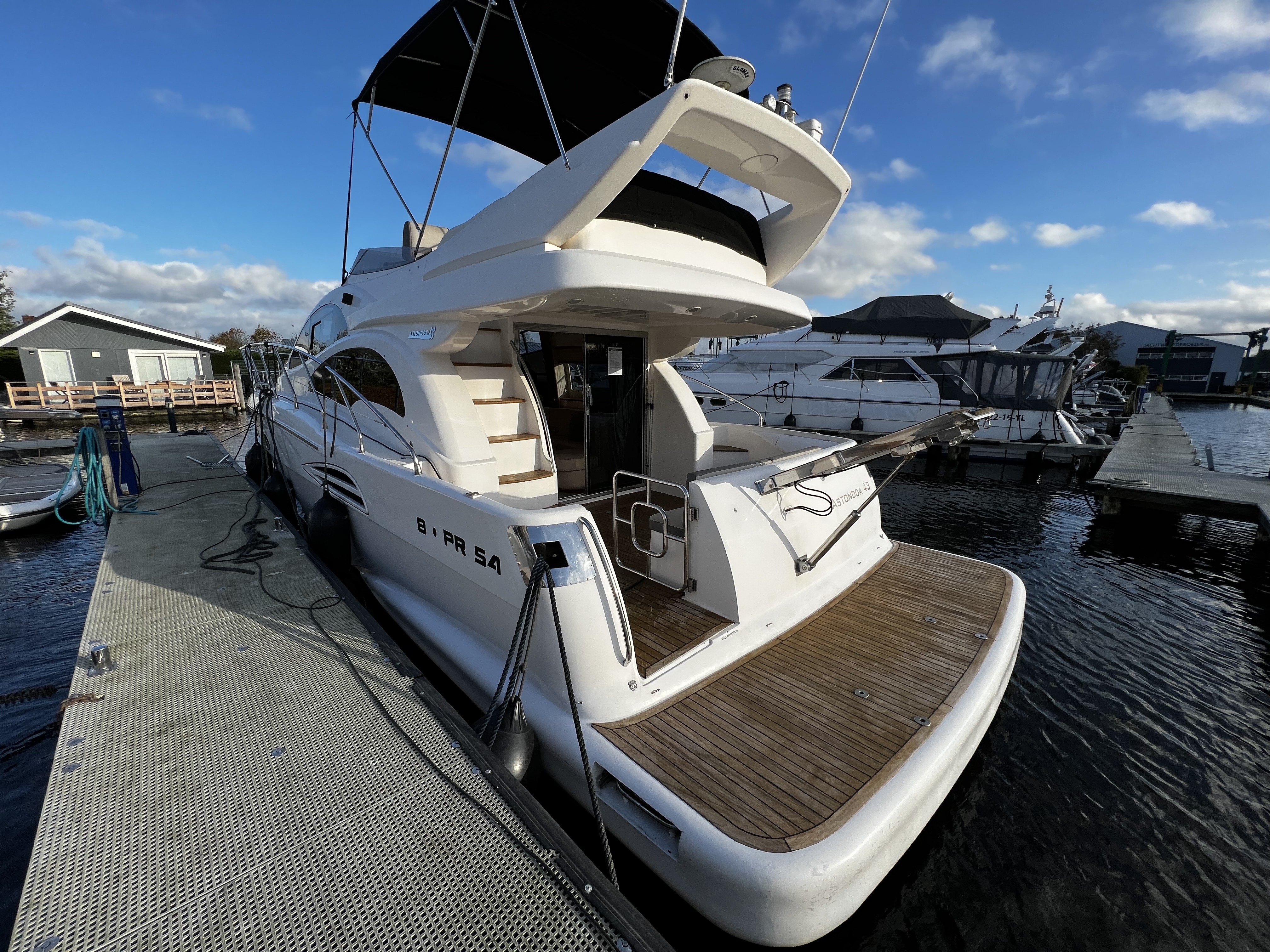 foto: 30 Astondoa  43 GLX