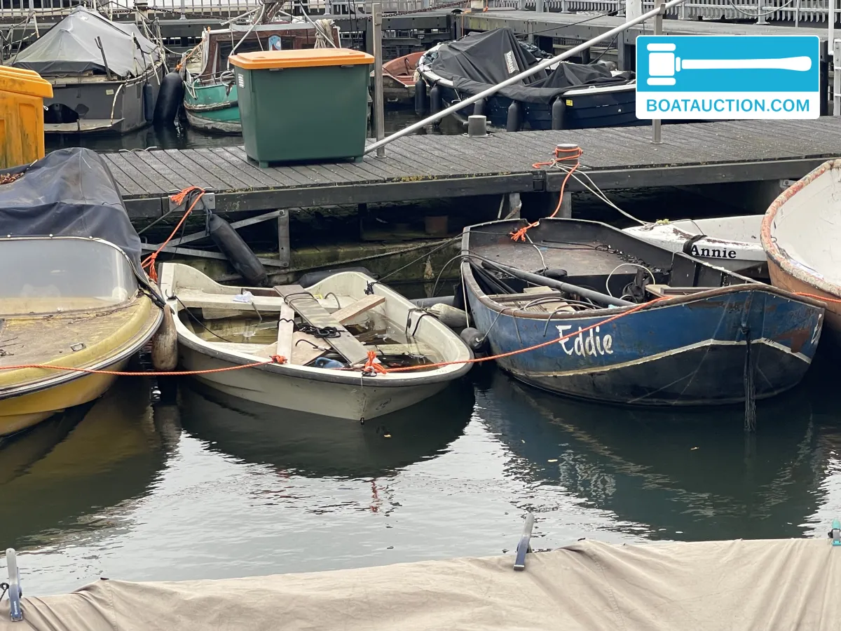 foto: 6 Roeiboot 450