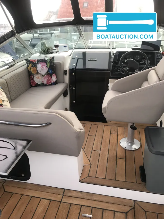 foto: 31 Chaparral 2370 SL