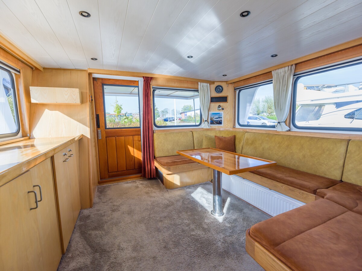 foto: 24 Vripack  Trawler 15.75 