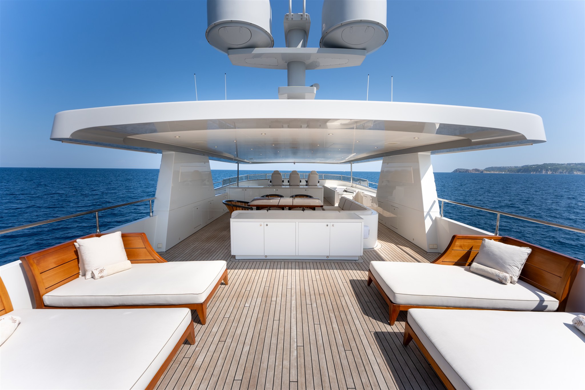 foto: 32 Van Der Valk Shipyard Custom Explorer