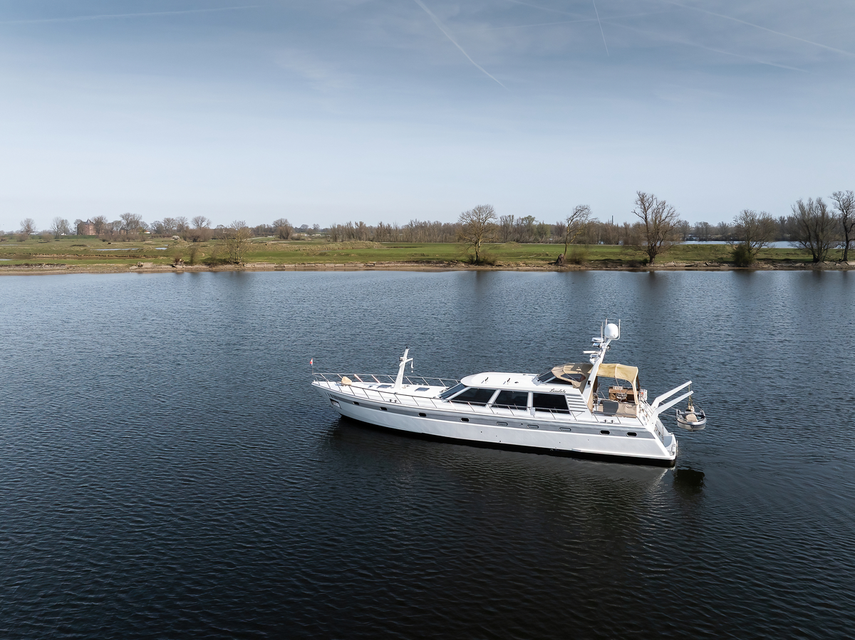 foto: 34 Laancruiser 2100