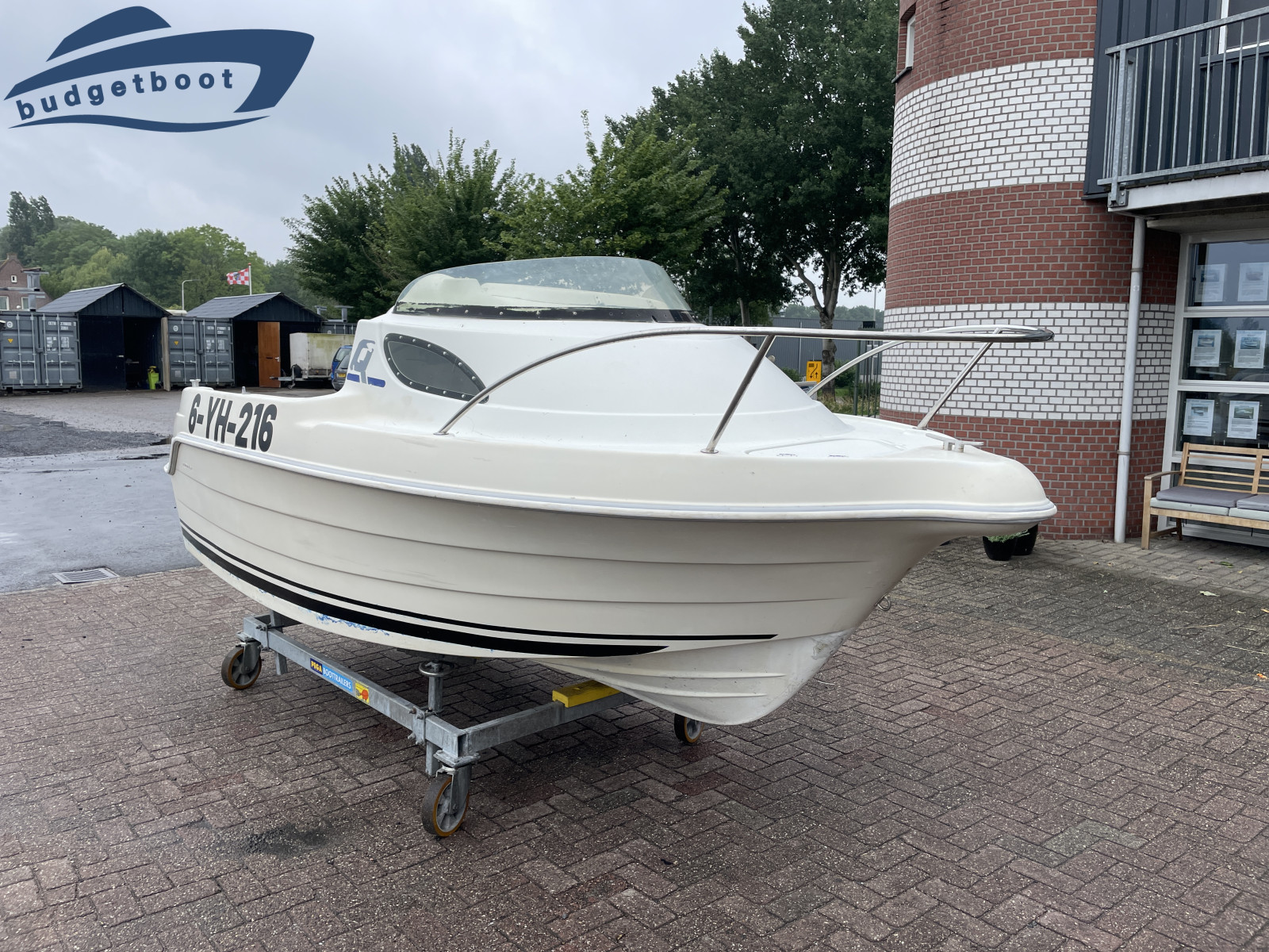 Quicksilver 420 Cabin