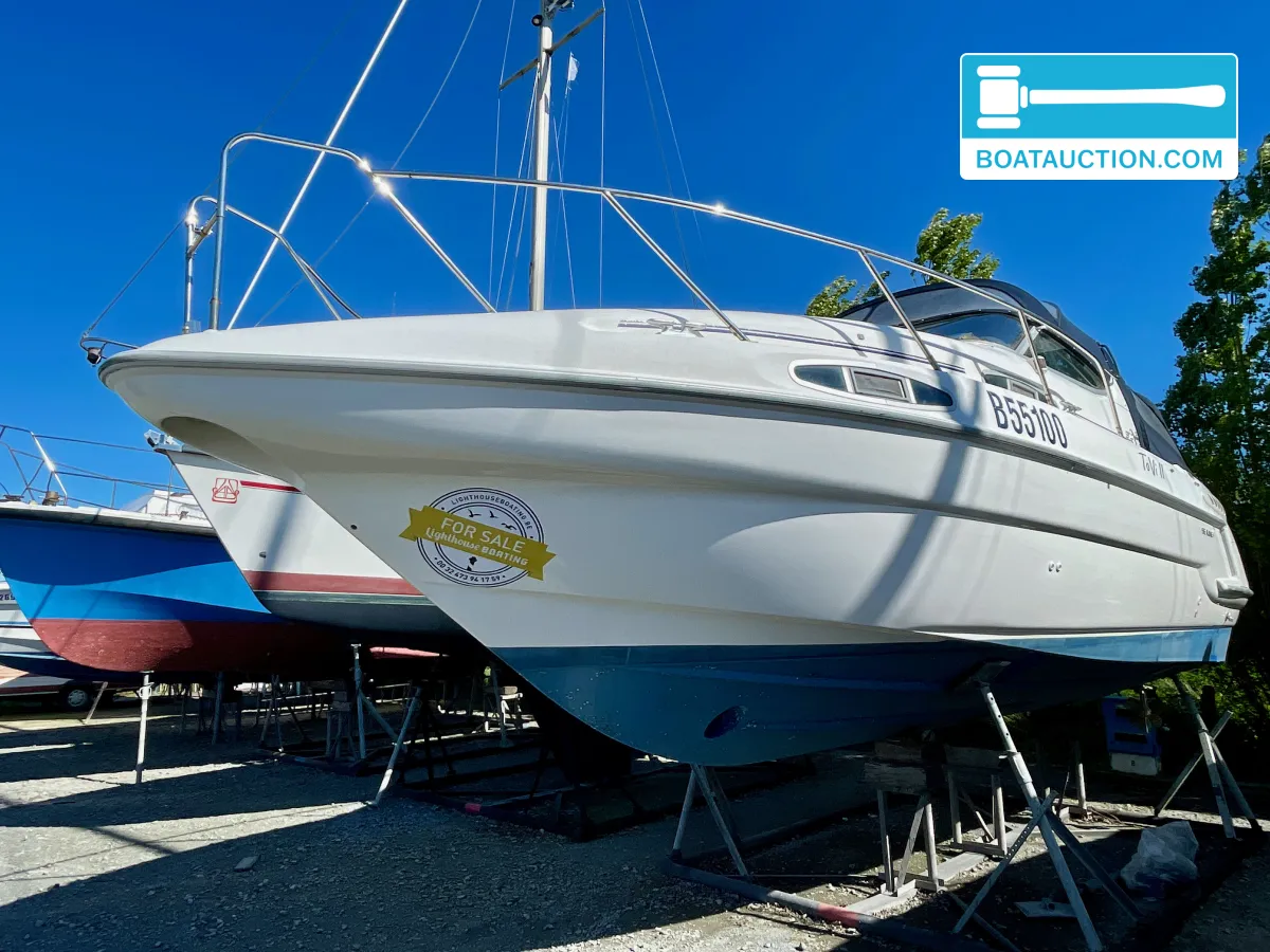 foto: 60 Sealine 310 Sportbridge