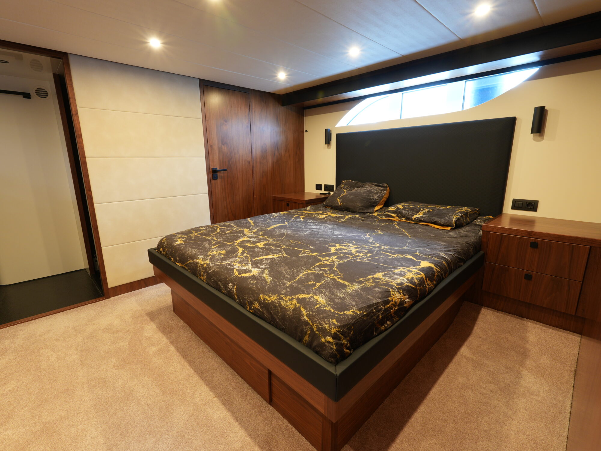 foto: 89 Van den Hoven Van den Hoven Executive 15.00 MK II