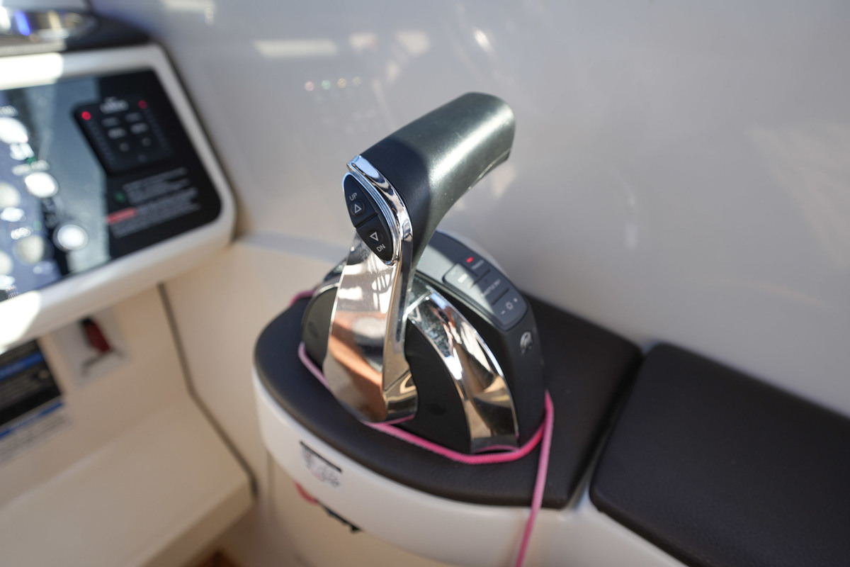 foto: 65 Sea Ray Sundancer 290