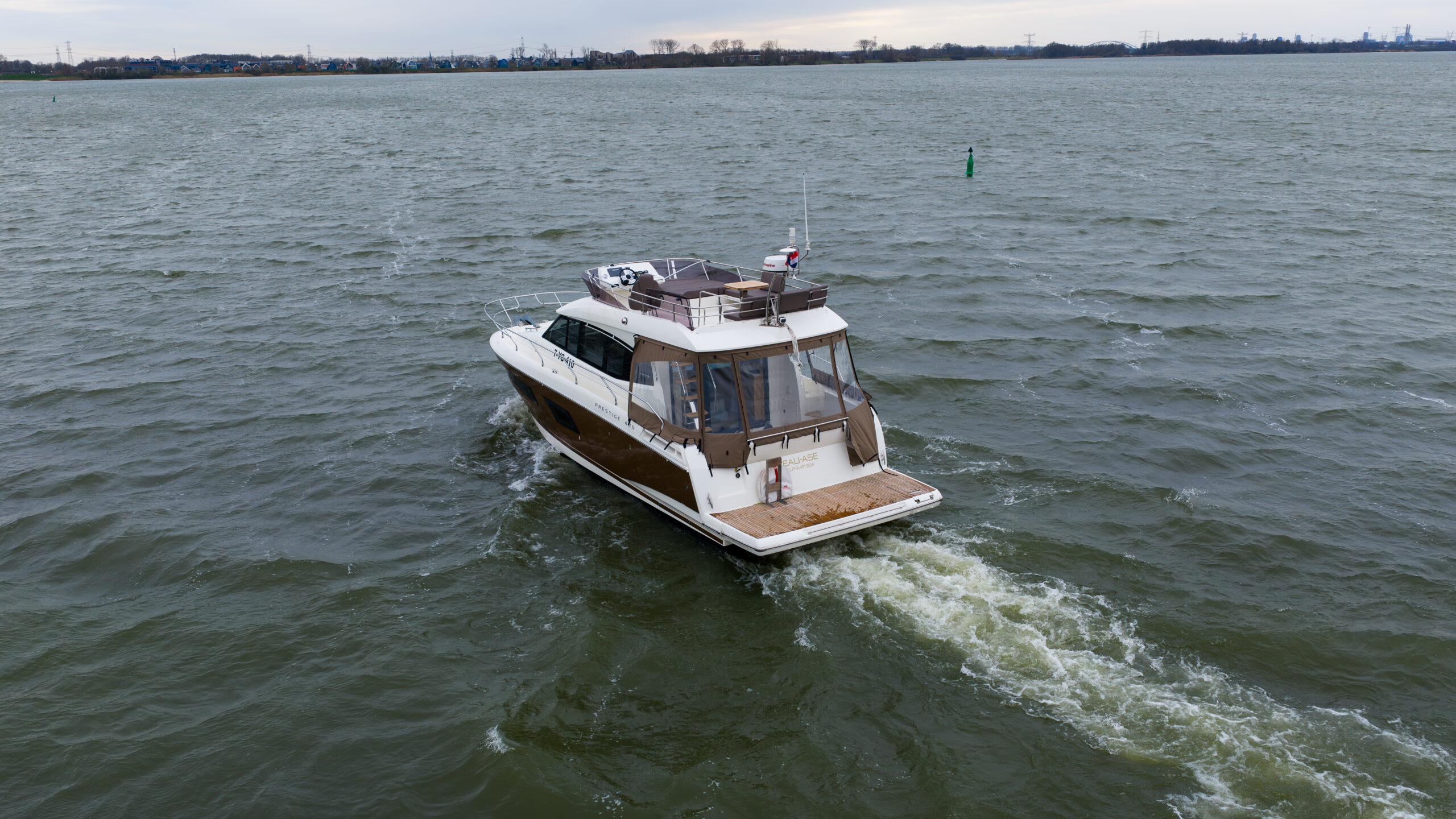 foto: 27 Prestige 420