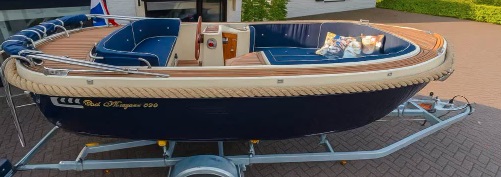 foto: 6 OudHuijzer    530 sloep