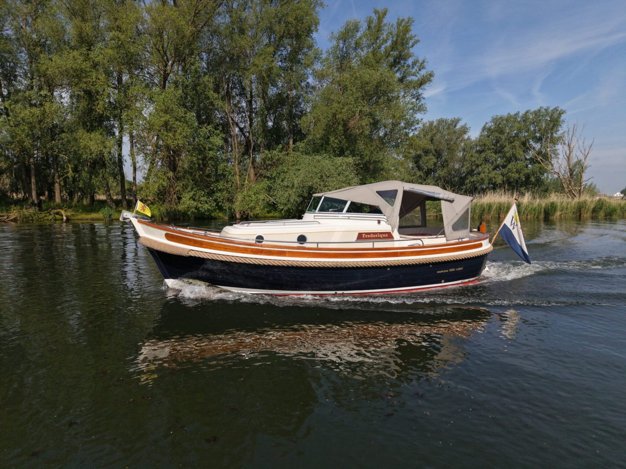foto: 30 Makma Makma 900 Cabin