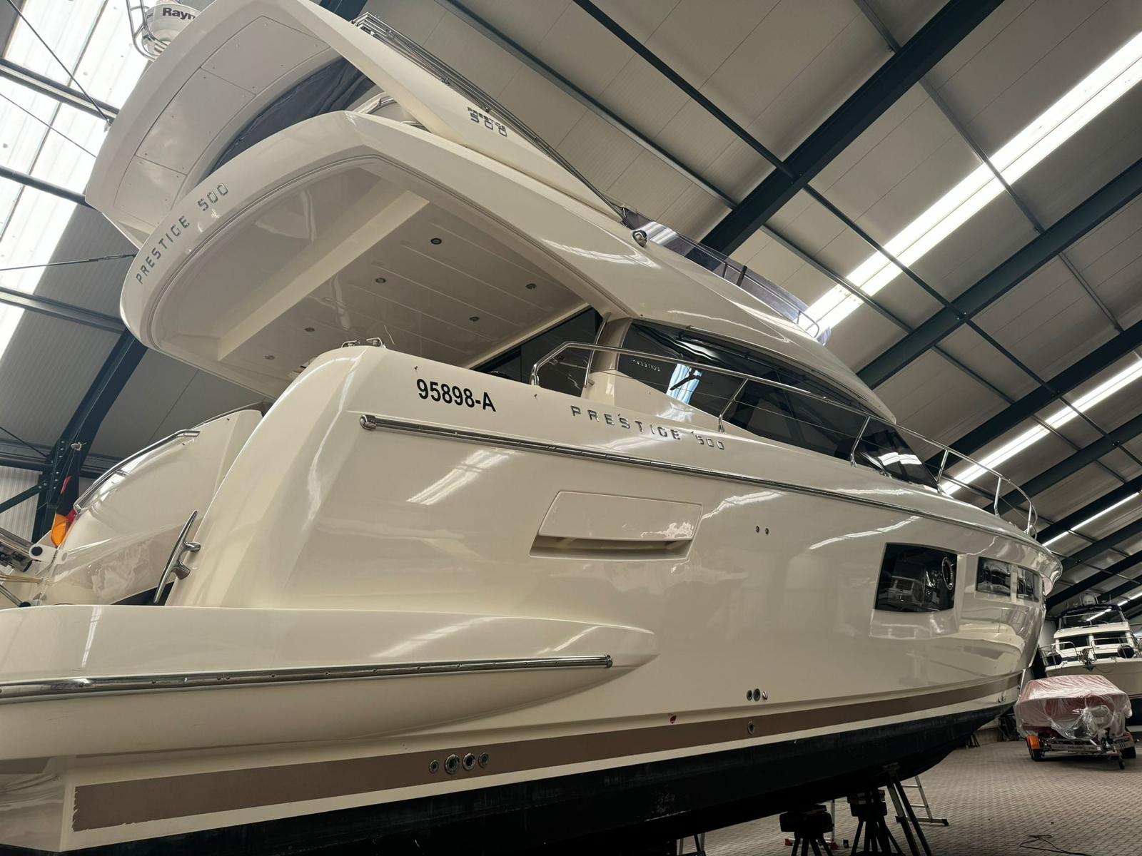 foto: 32 Prestige 500 Fly