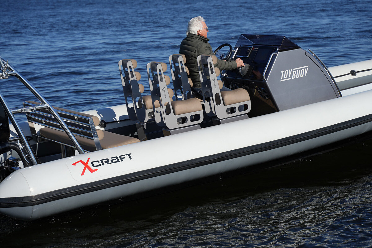 foto: 53 X-Craft R808