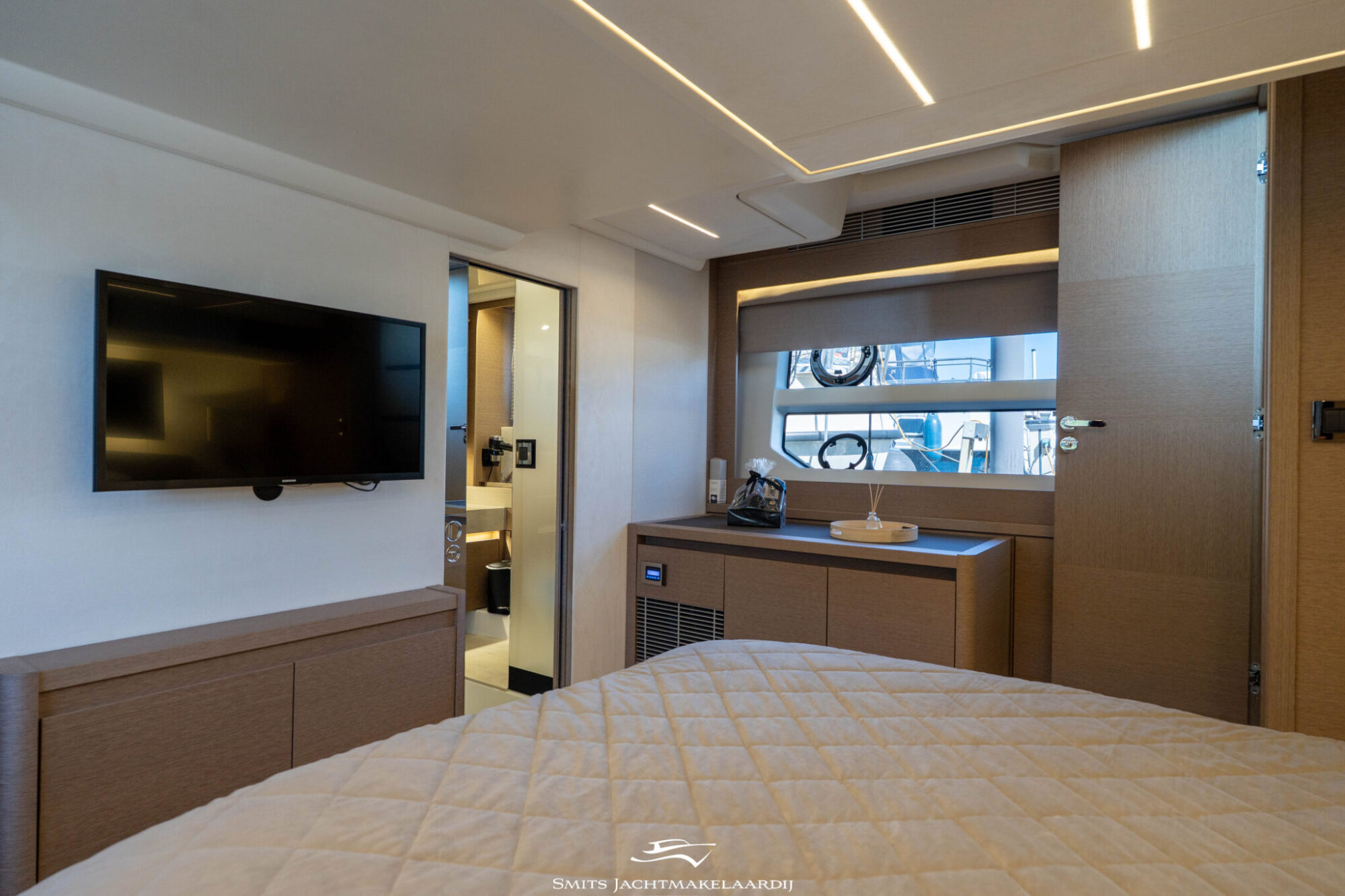 foto: 210 Prestige Prestige 590 Flybridge