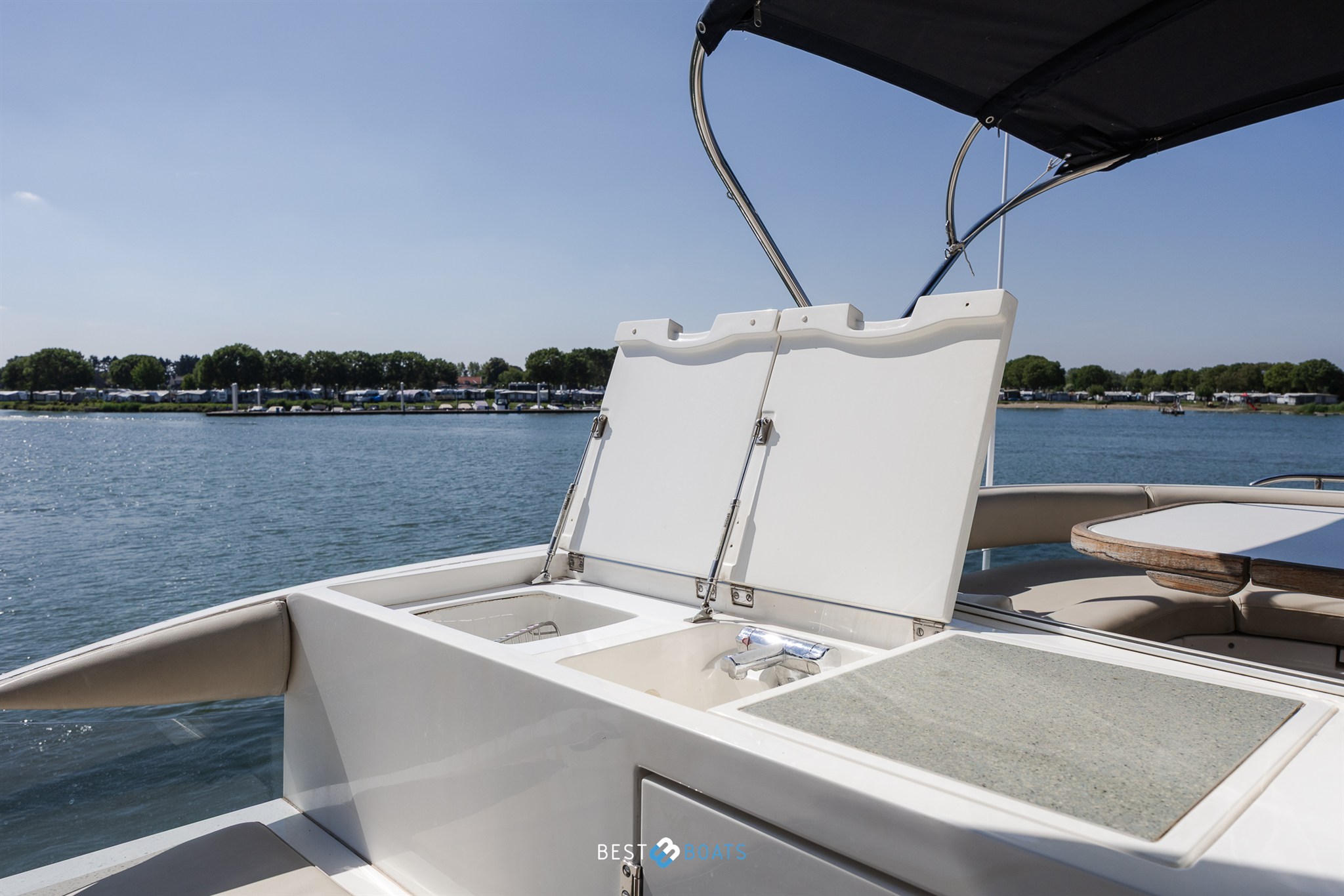 foto: 38 Fairline 58 Squadron