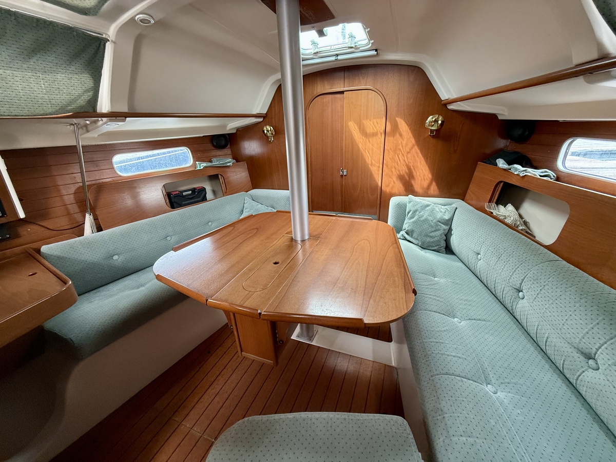 foto: 28 Beneteau Oceanis 321