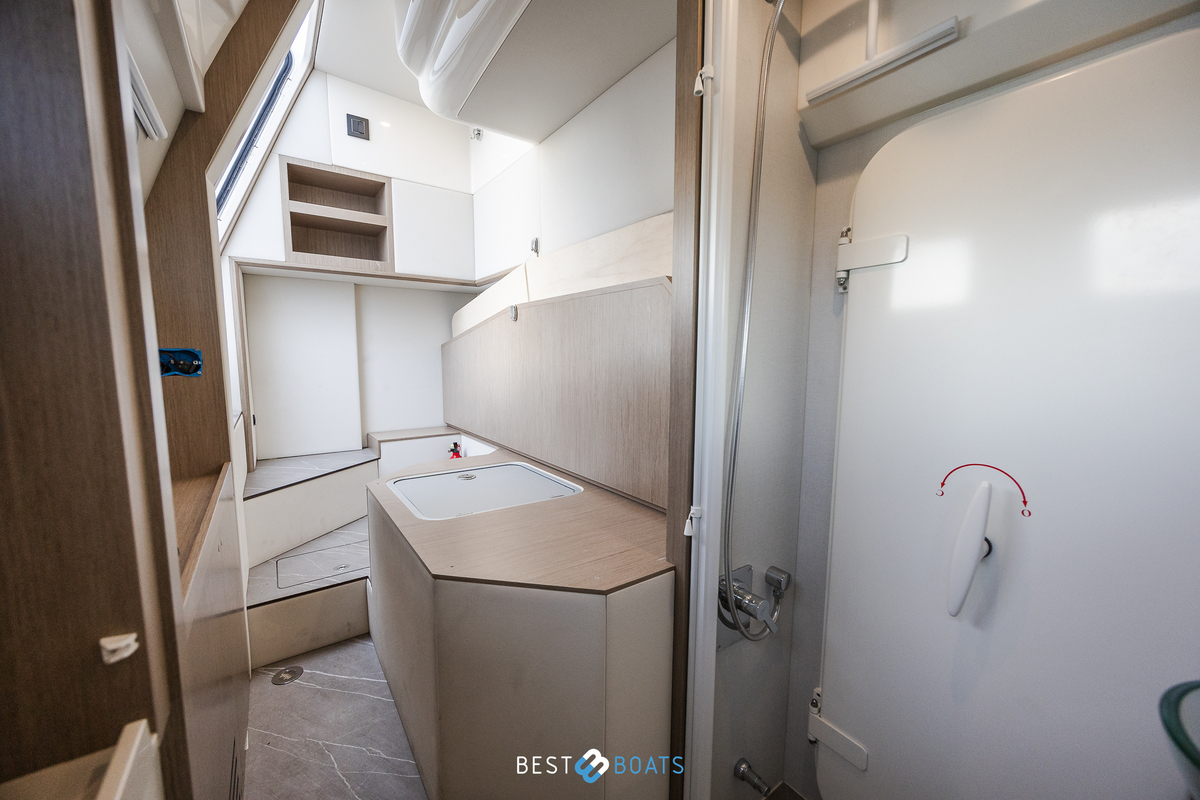 foto: 80 Absolute  Navetta 52