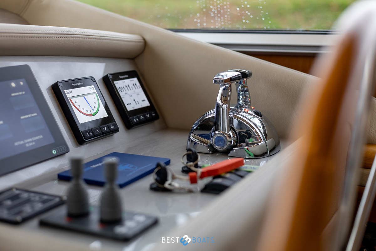 foto: 110 Linssen Grand Sturdy 500 AC Wheelhouse Long Top