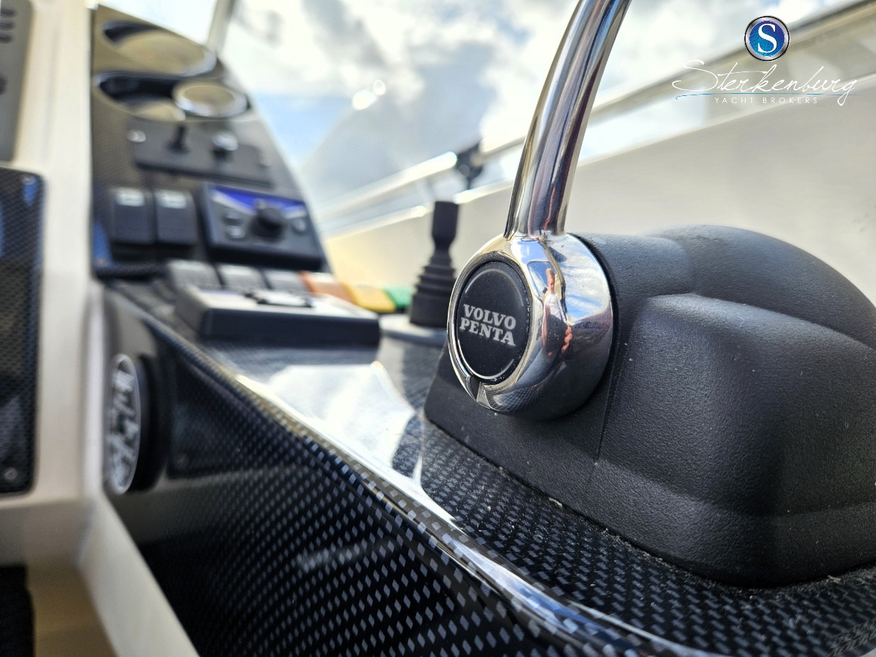 foto: 46 Aquador 33 HT