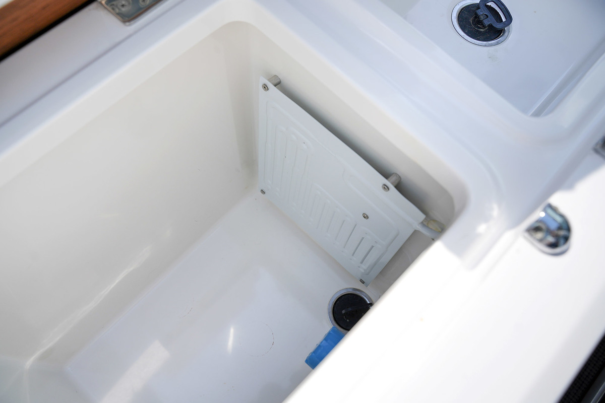 foto: 54 Axopar 28 Cabin