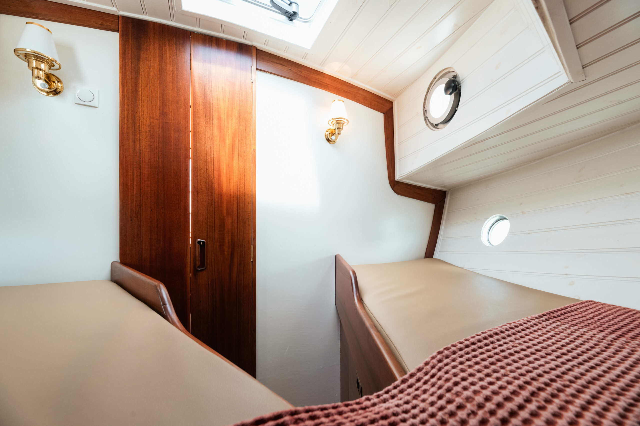 foto: 24 Fairways Marine Fisher 30 Pilothouse Ketch