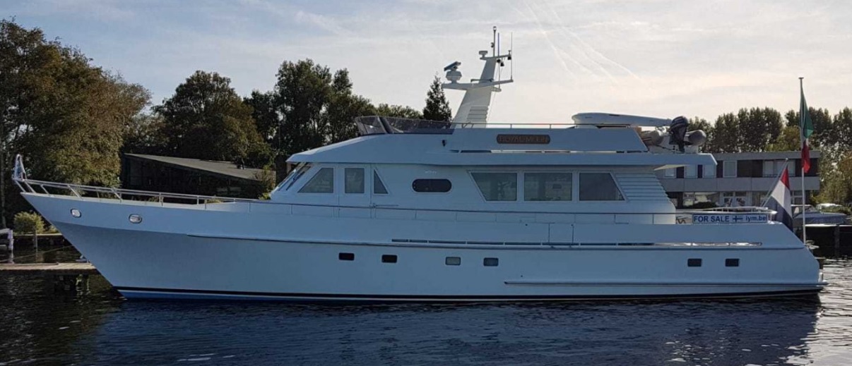 hoofdfoto: 1 Moonen 72