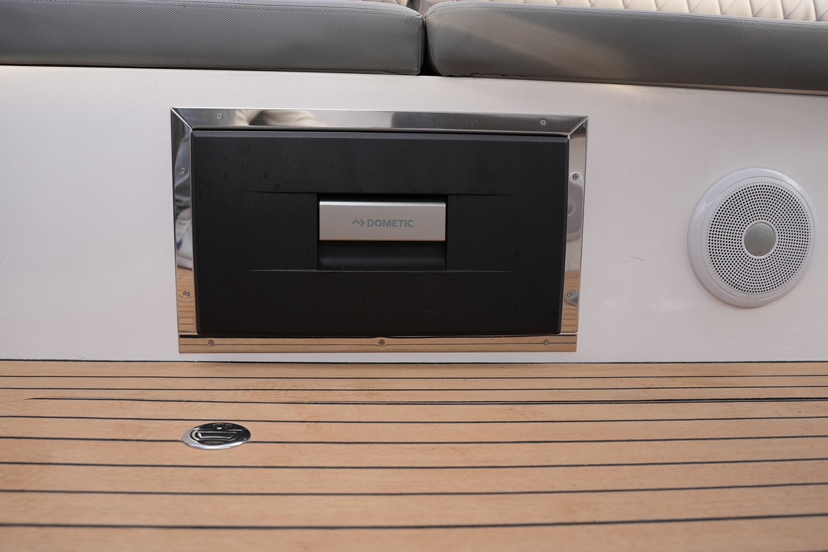 foto: 83 Alfastreet Marine 21 Open Electric