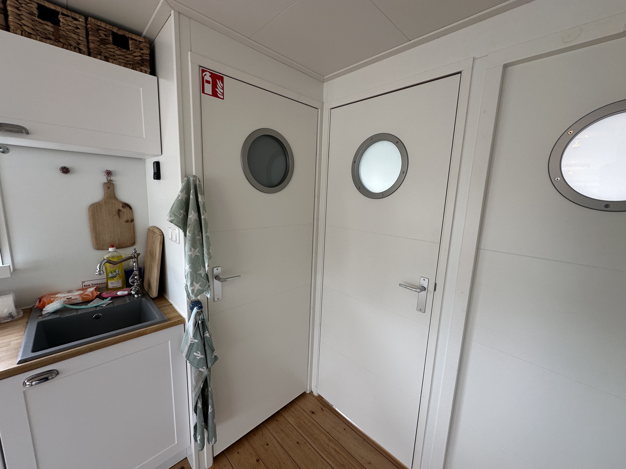 foto: 36 Lotus Houseboats 12 XT - Boven Besturing