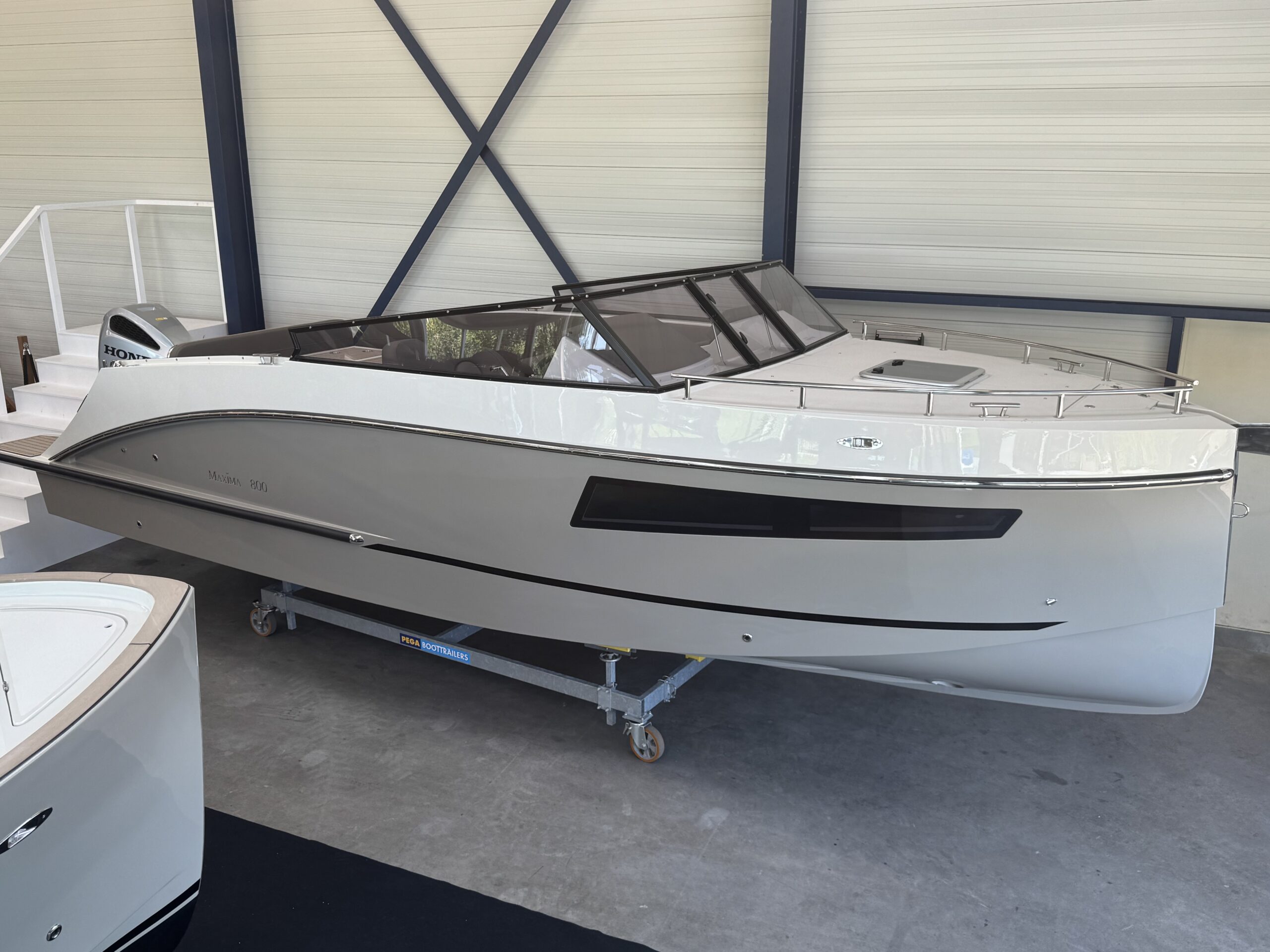 foto: 17 Maxima 800 Cabin (op voorraad)