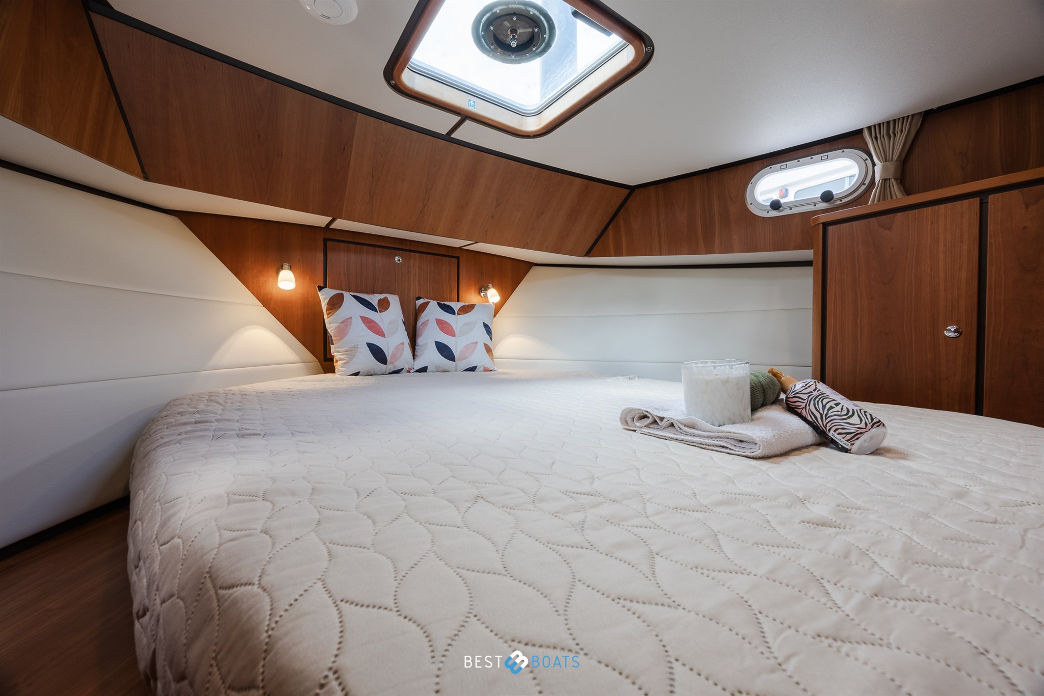 foto: 35 Linssen Grand Sturdy 35.0 Sedan