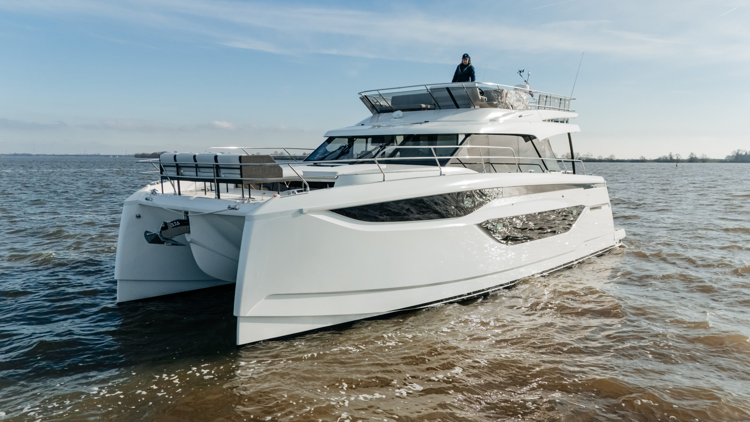 foto: 21 Prestige M48