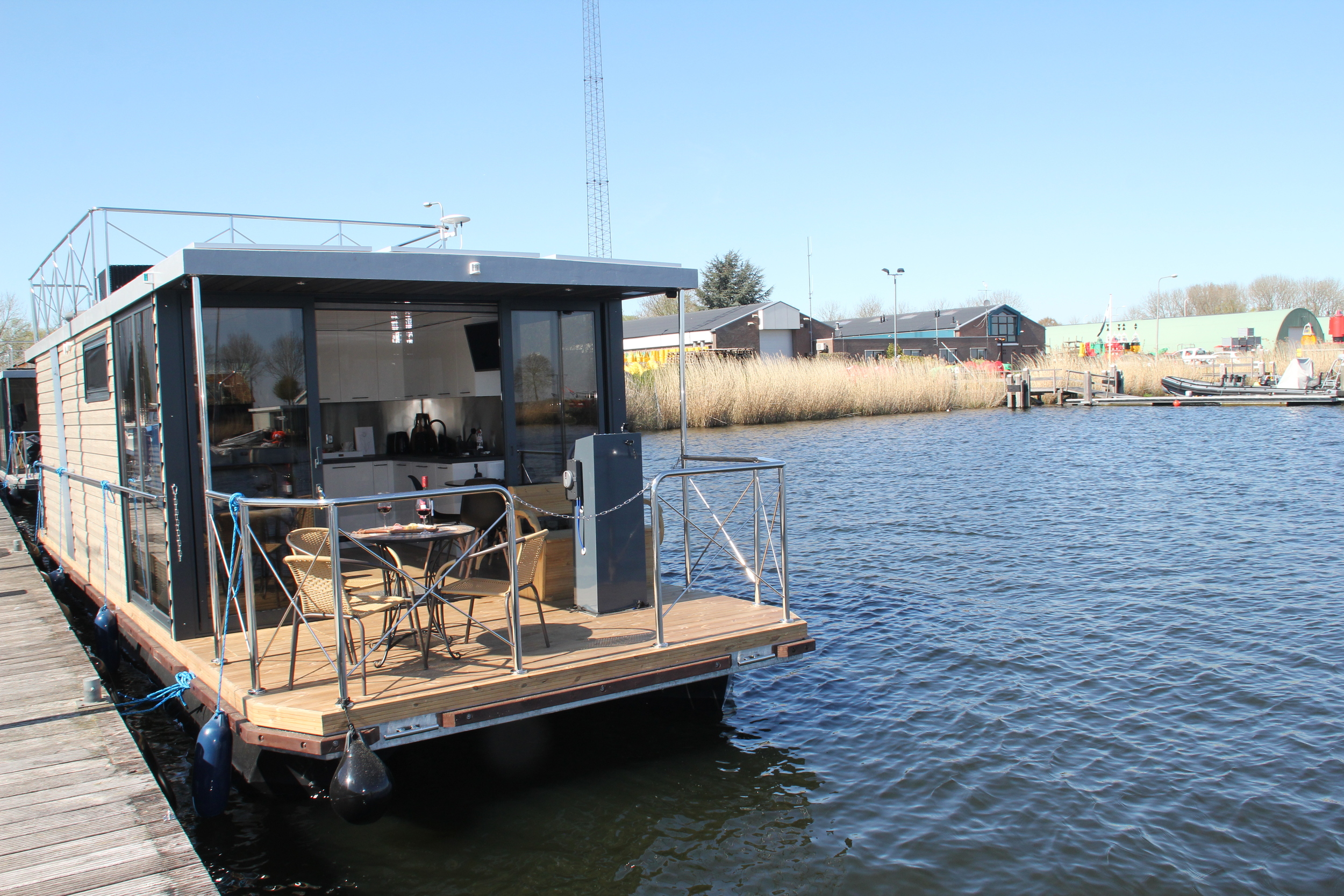 foto: 39 Campi 340 Houseboat