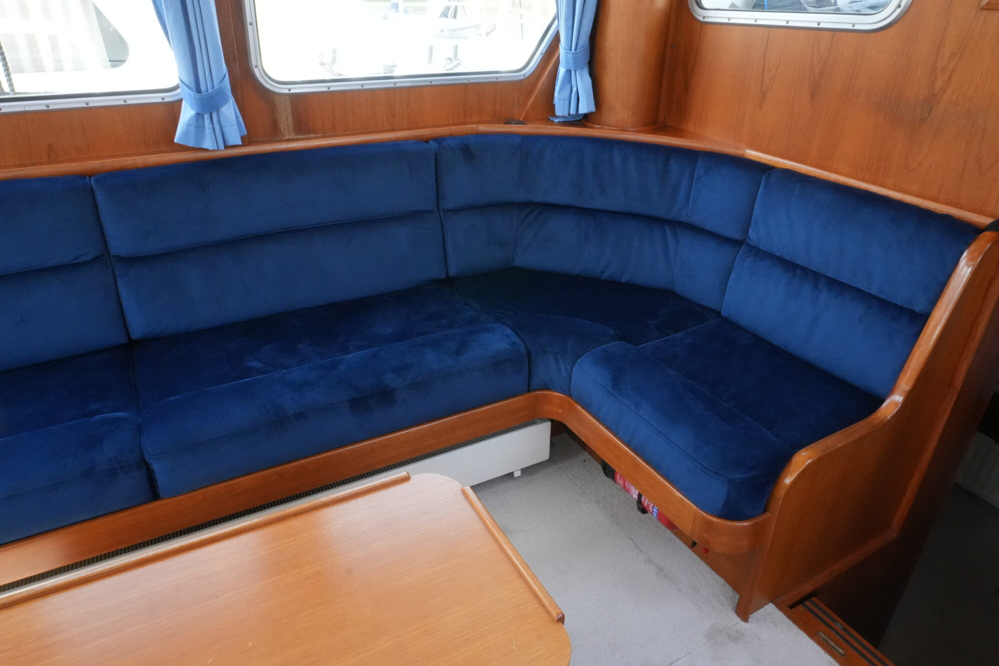 foto: 81 Monty Bank Monty Bank Kotter 41 AK Cabrio