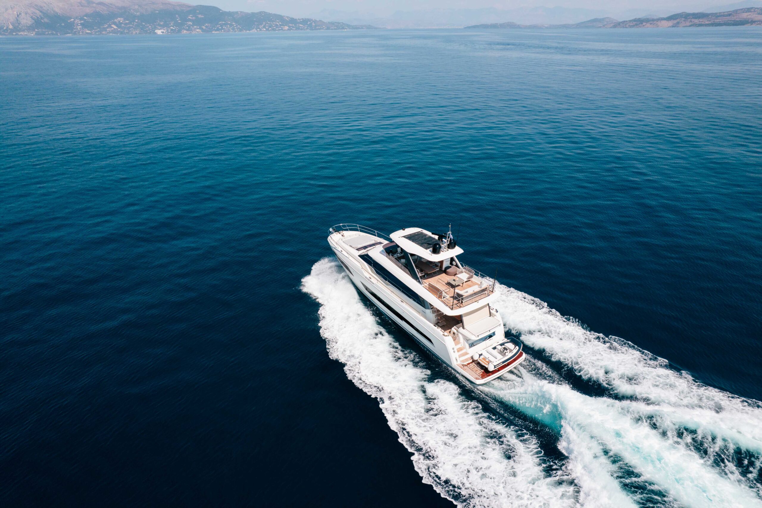 foto: 117 Prestige 690 flybridge