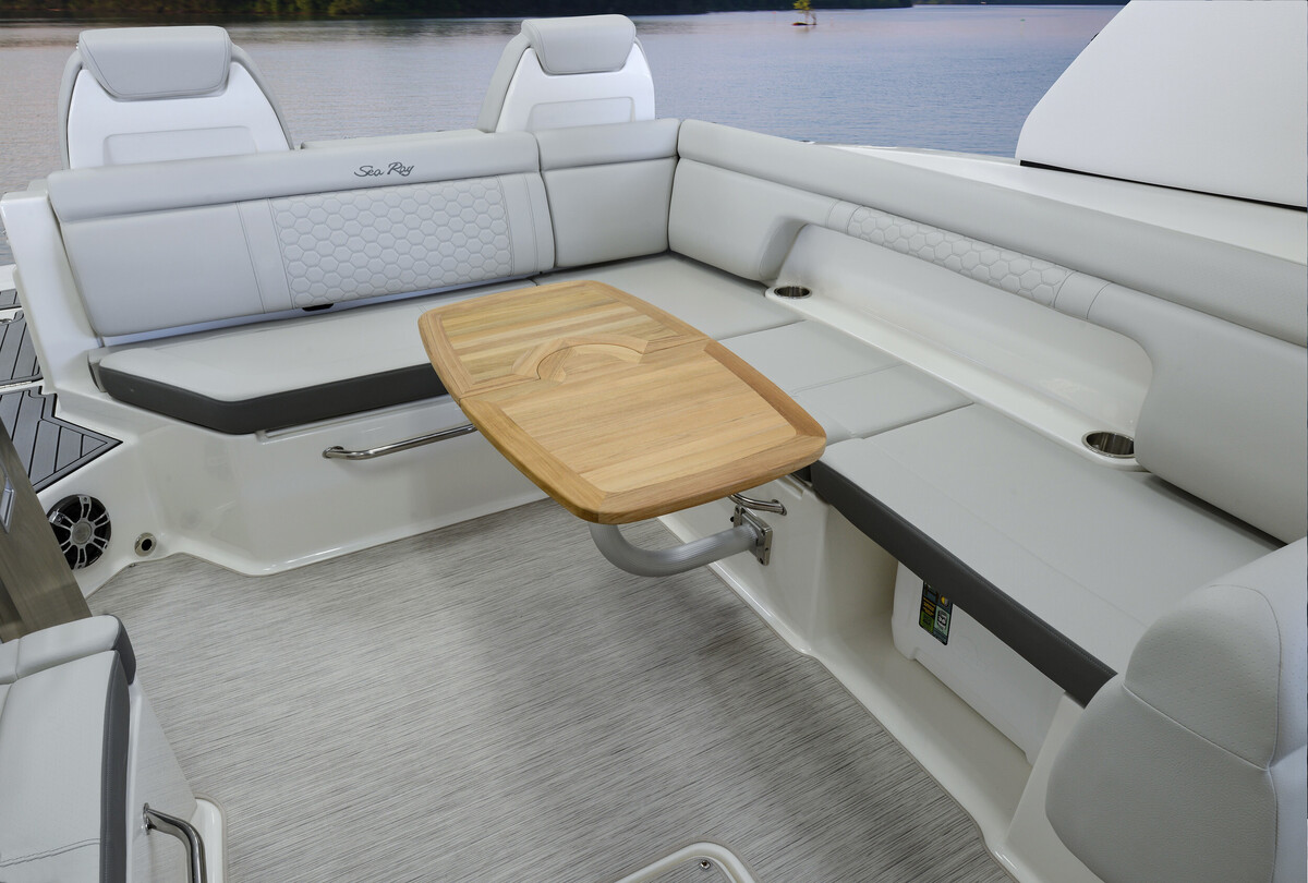 foto: 8 Sea Ray SDX 290 Outboard