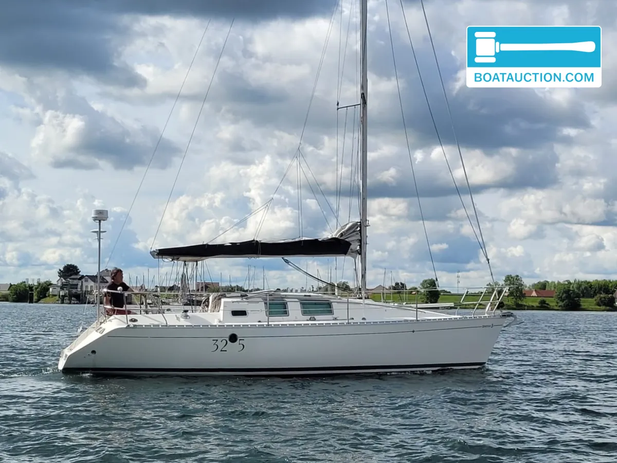 hoofdfoto: 1 Beneteau First 32s5