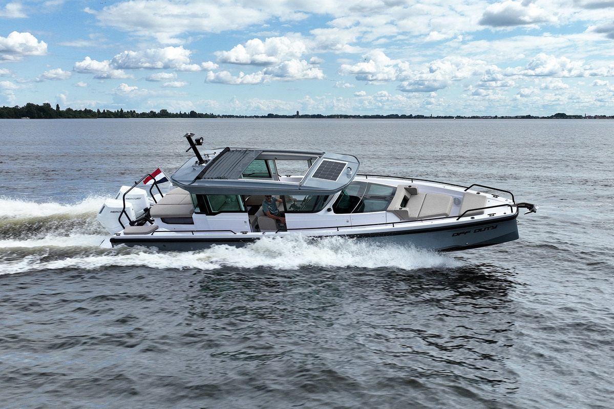 foto: 84 Axopar  37 XC Cross Cabin Mediterrana Edition