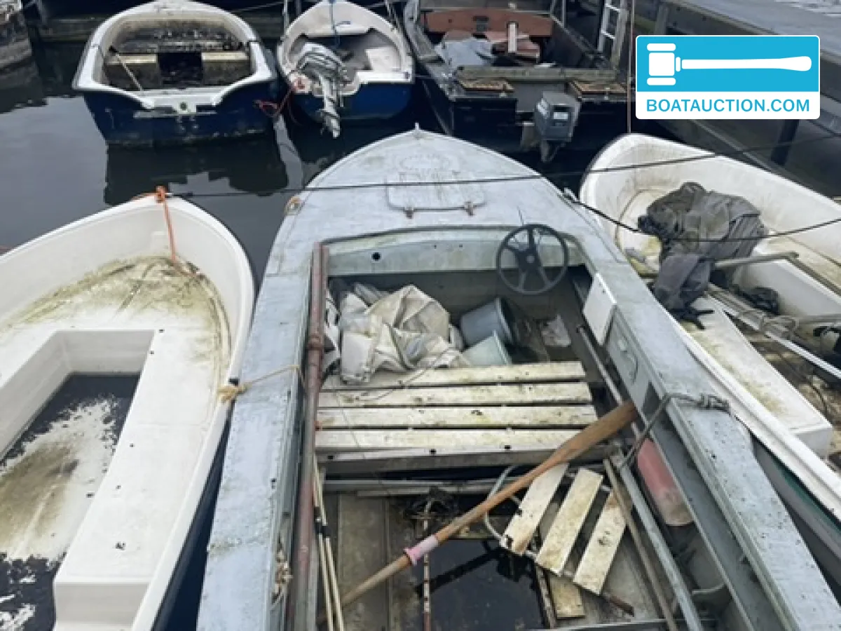 foto: 11 Speedboot 400