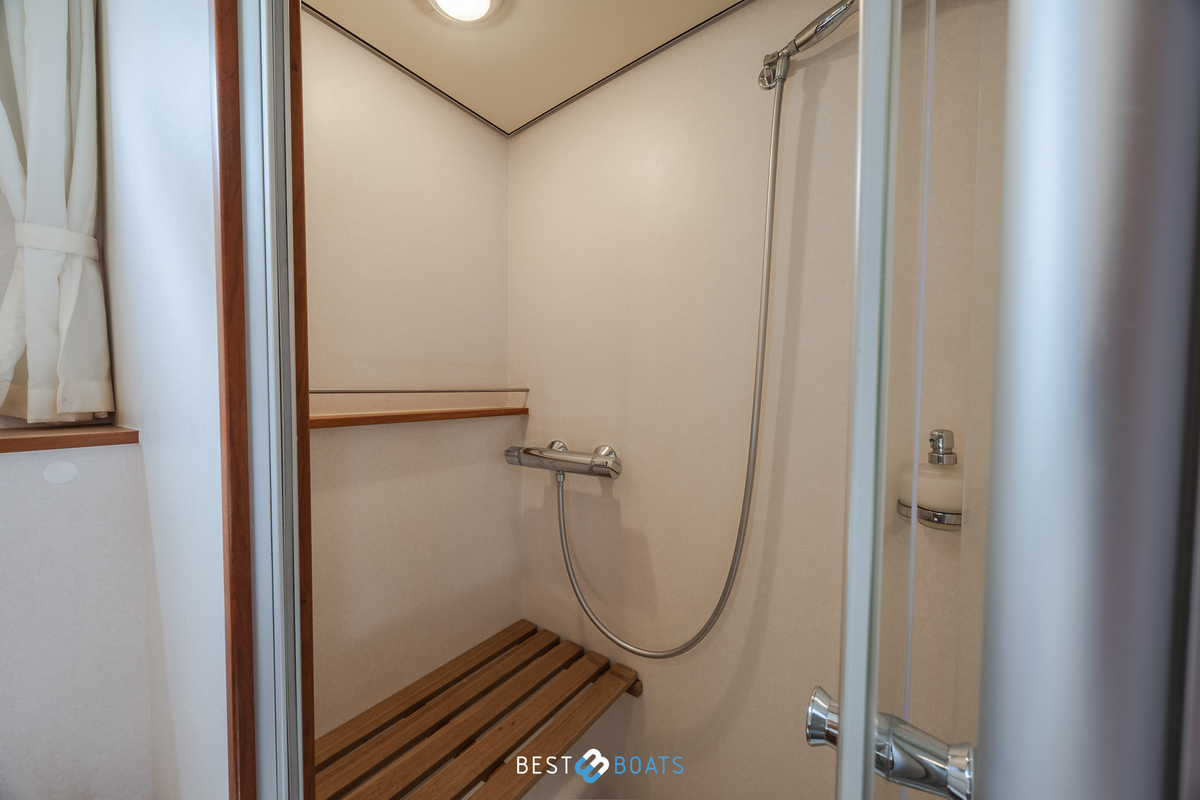 foto: 57 Linssen Grand Sturdy 43.9 AC